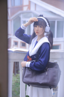 优衣库马伊娜视频